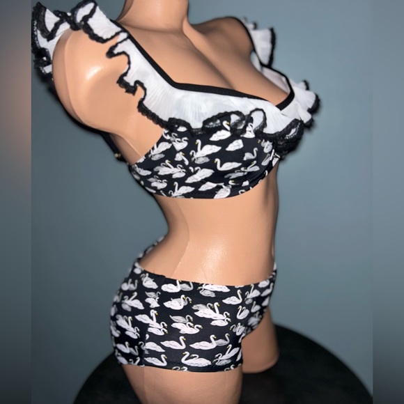 Betsey Johnson black white swan lake bikini swimsuit boy short ruffle dollbaby - Picture 5 of 8